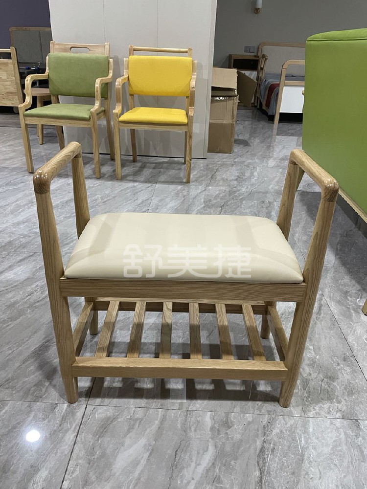 實(shí)木換鞋凳