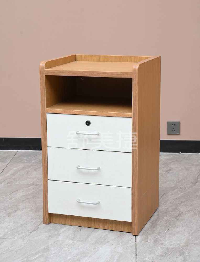 板材床頭柜